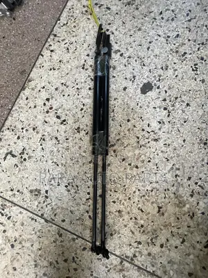 Subaru Forester 2008 Bonnet/Boot Shocks
