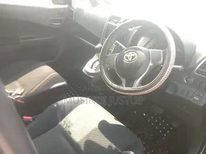 Toyota Ractis 2012 Silver