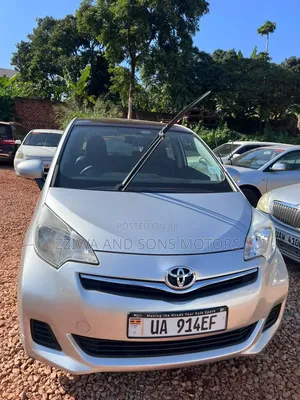 Toyota Ractis 2011 Gray