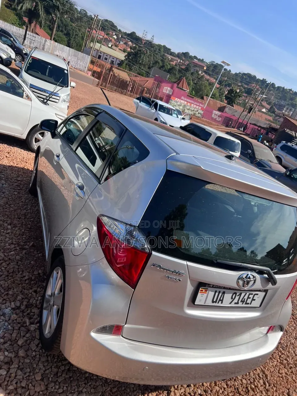 Toyota Ractis 2011 Gray