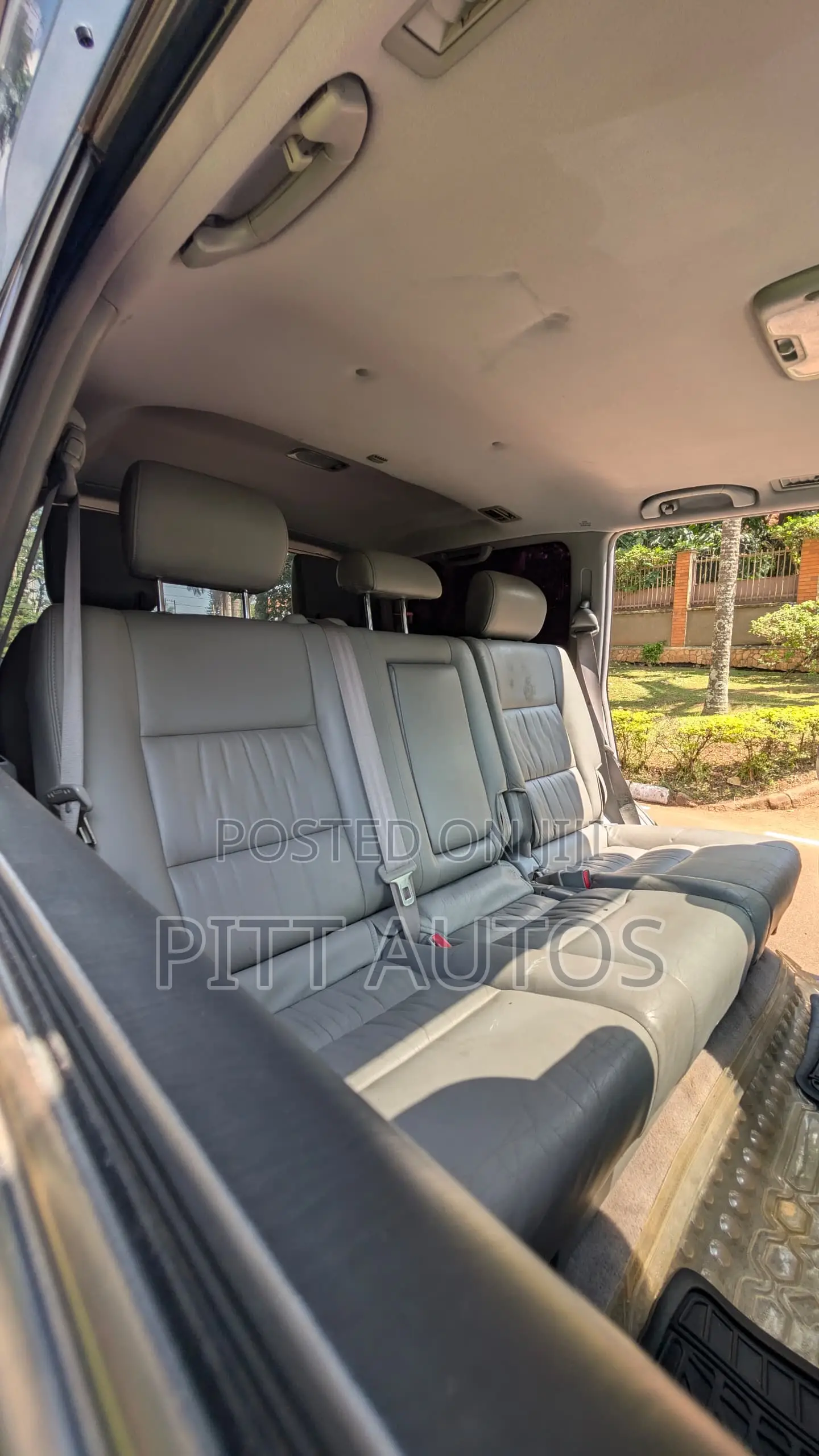 Toyota Land Cruiser 2006 Silver