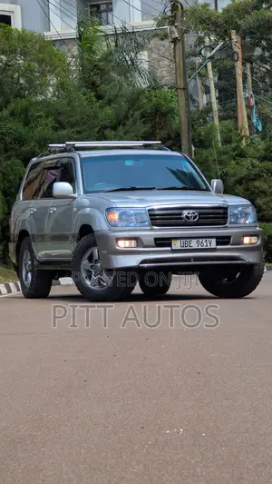 Toyota Land Cruiser 2006 Silver