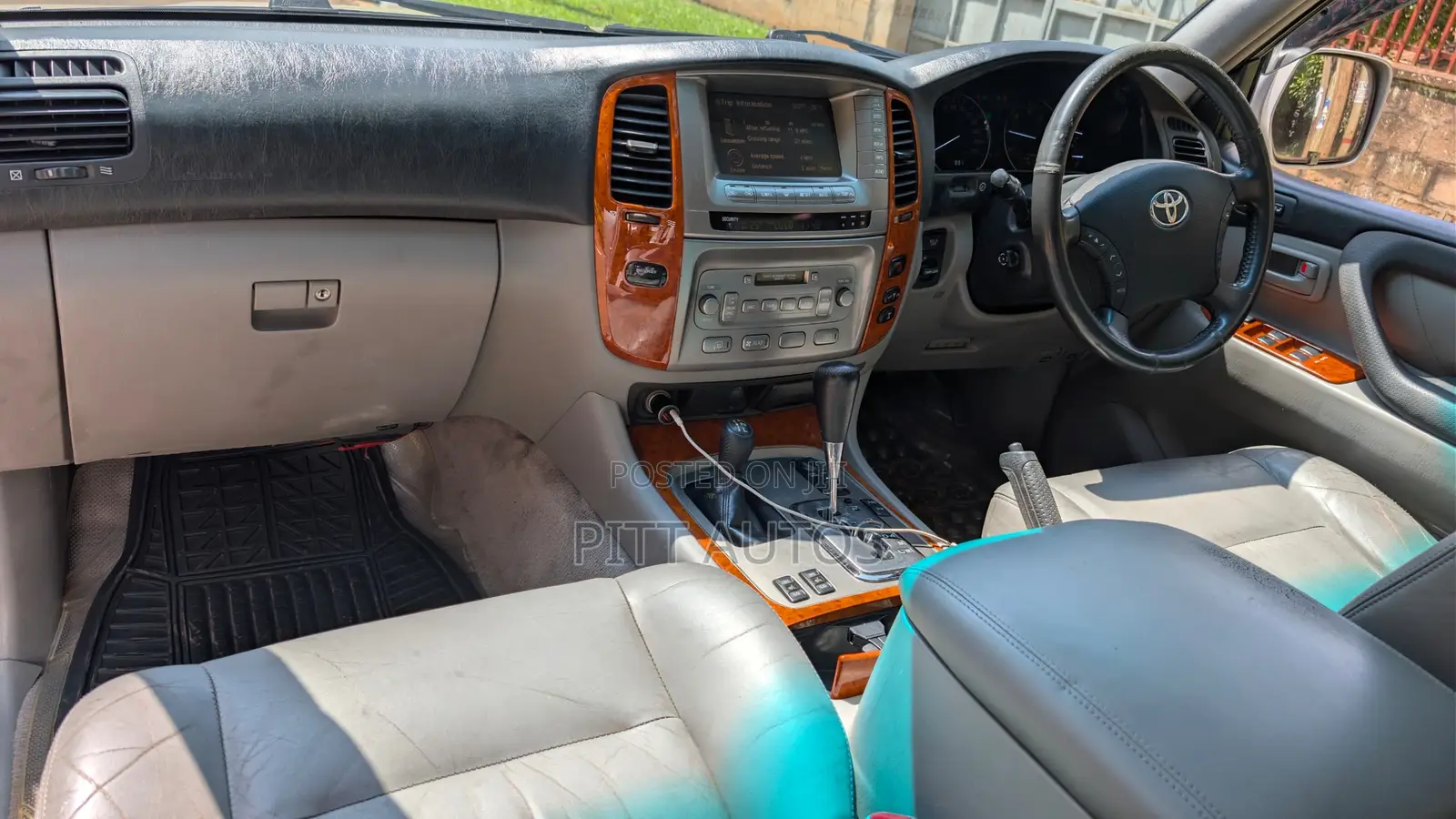 Toyota Land Cruiser 2006 Silver