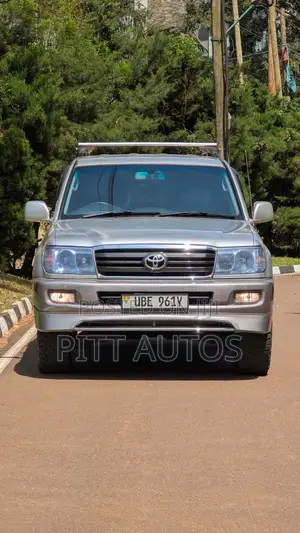 Toyota Land Cruiser 2006 Silver