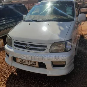 Toyota Noah 2006 White