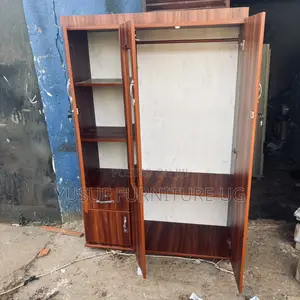 Closet Walnut