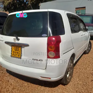 Toyota Raum 2007 White