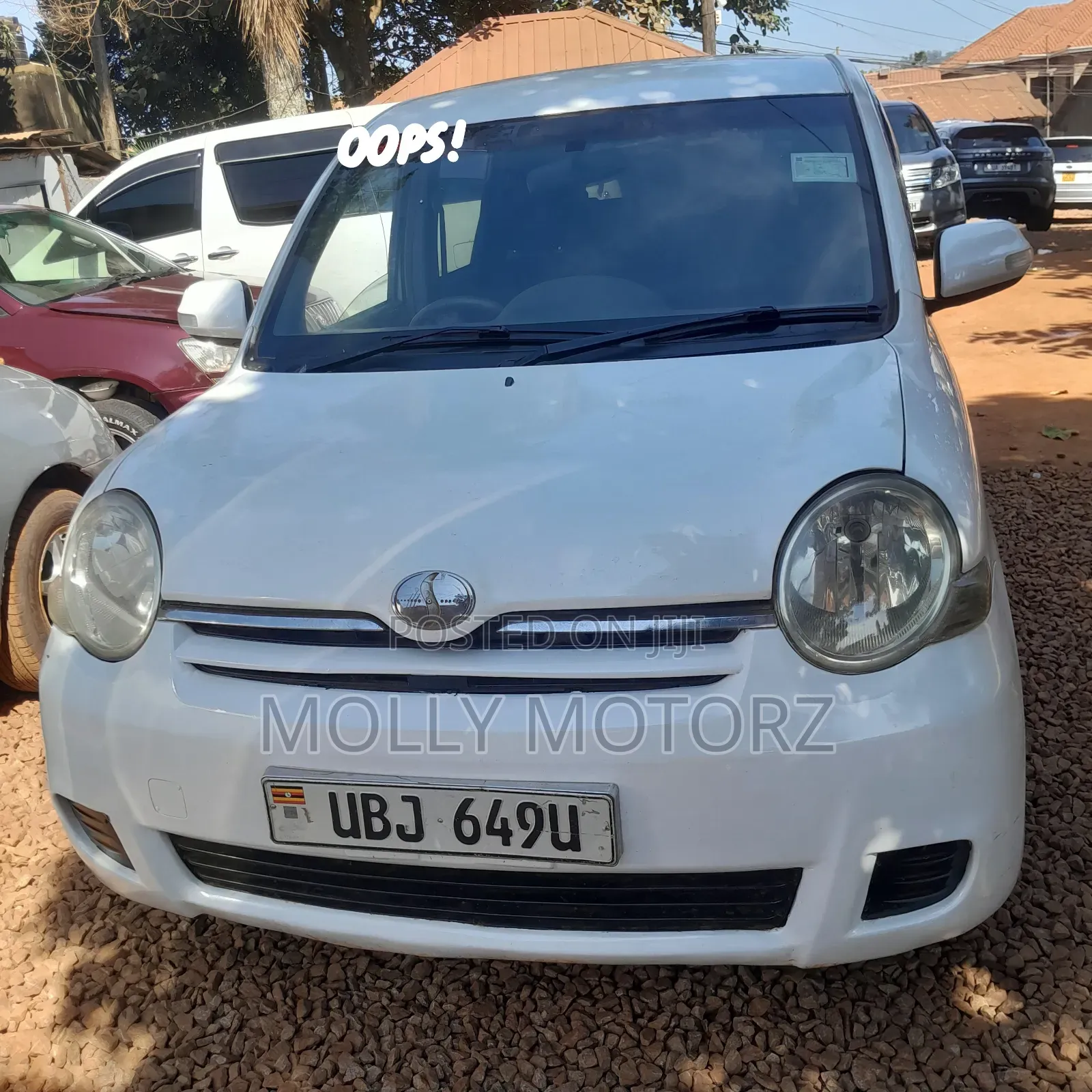 Toyota Sienta 2010 White