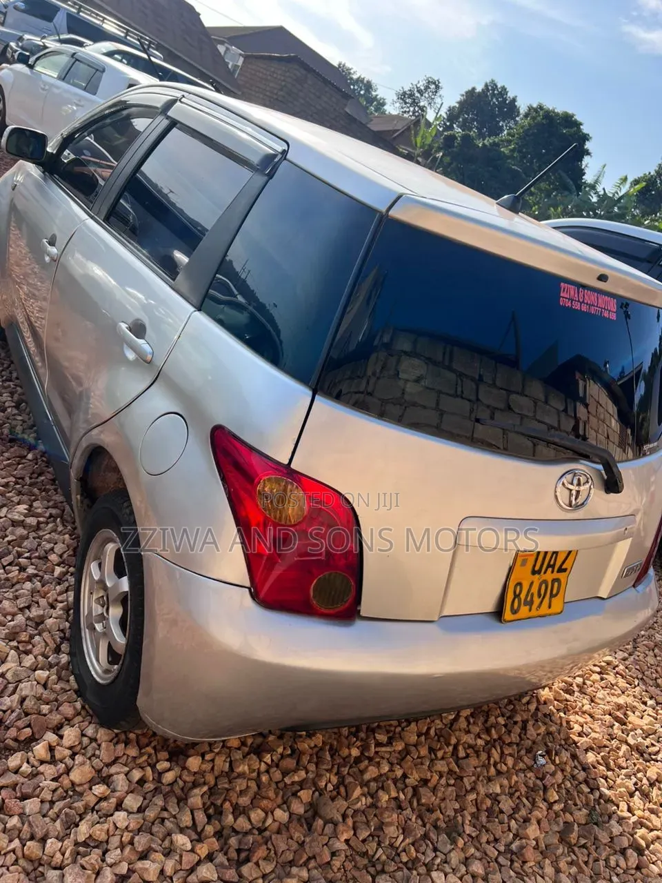 Toyota IST 2004 Silver