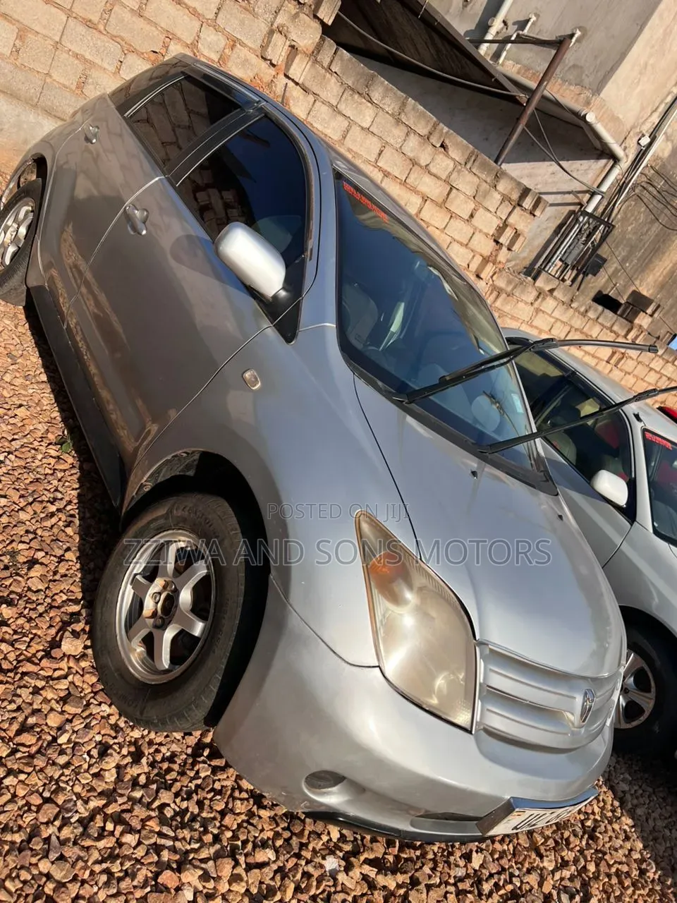 Toyota IST 2004 Silver