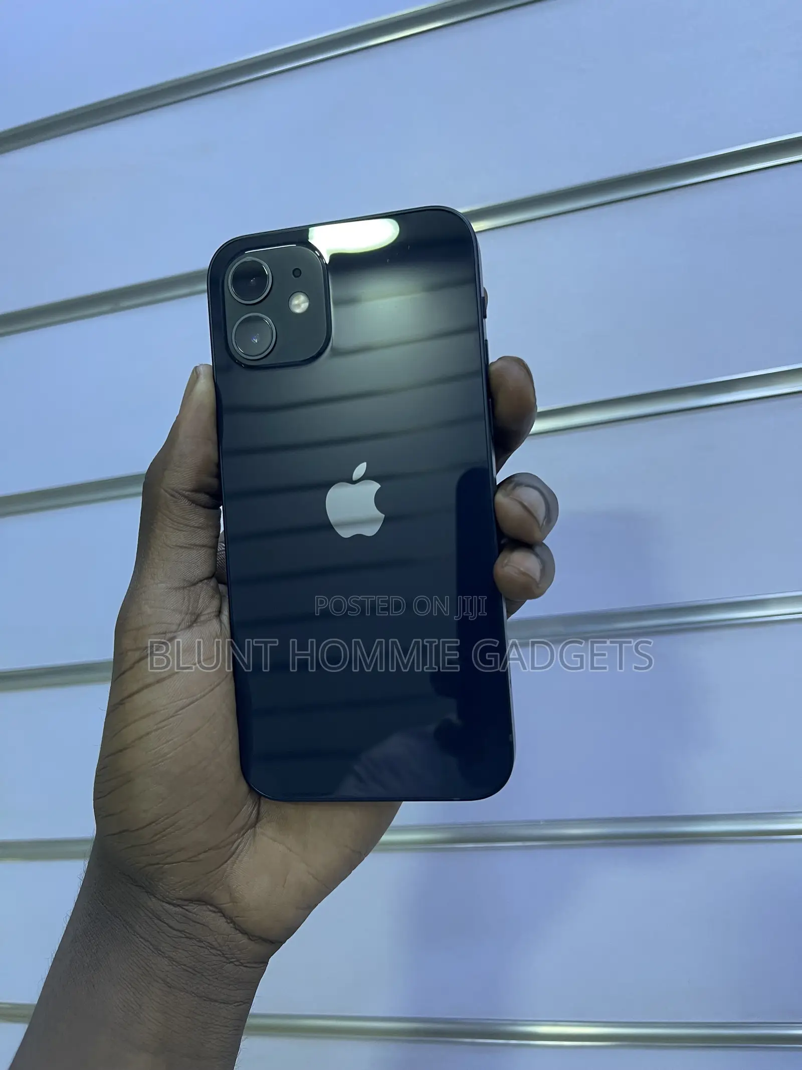 Apple iPhone 12 64 GB Black