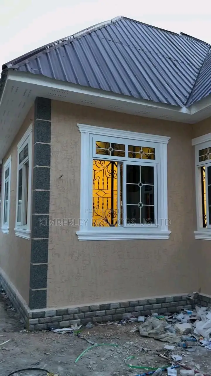 3bdrm House in Division A for sale