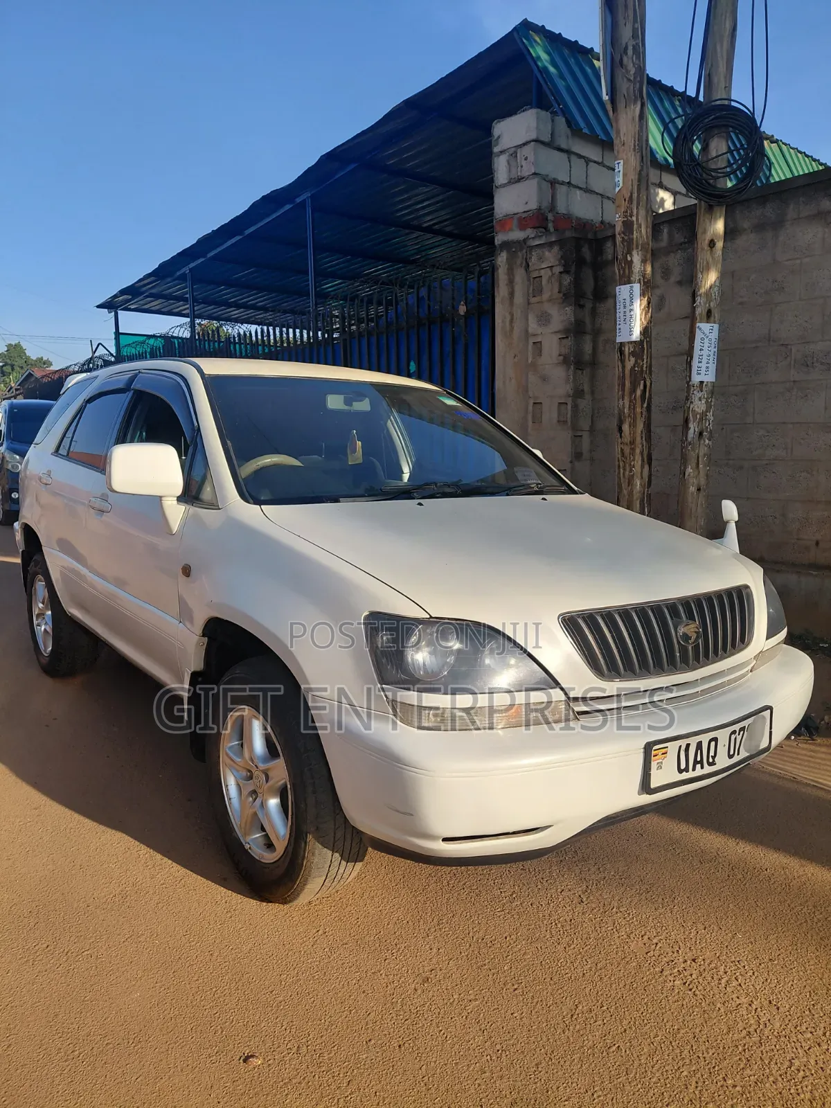 Toyota Harrier 2001 White