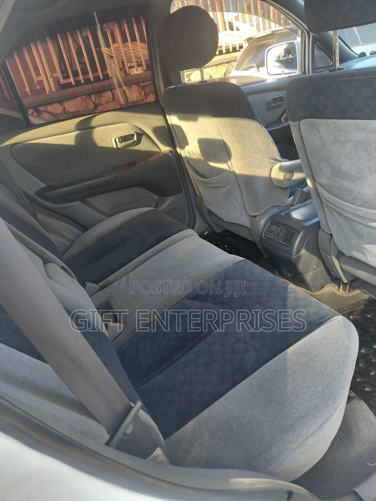 Toyota Harrier 2001 White