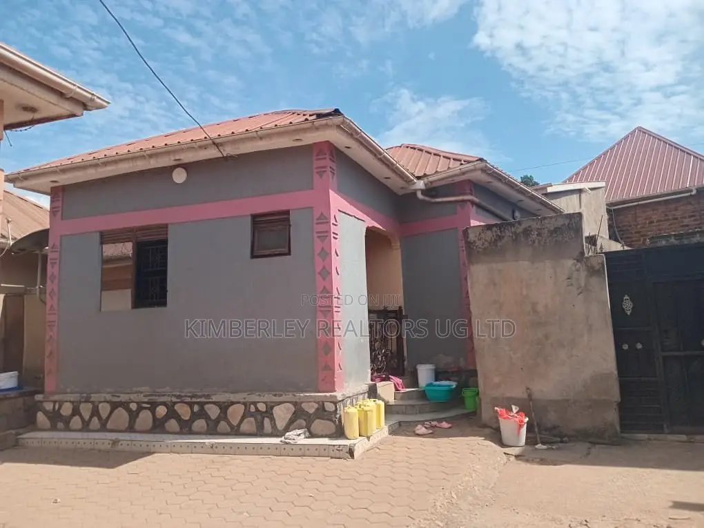 2bdrm House in Division A for sale