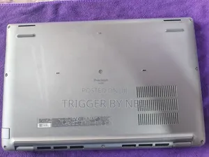 Laptop Dell Precision 3580 16GB Intel Core Ultra 7 SSD 512GB
