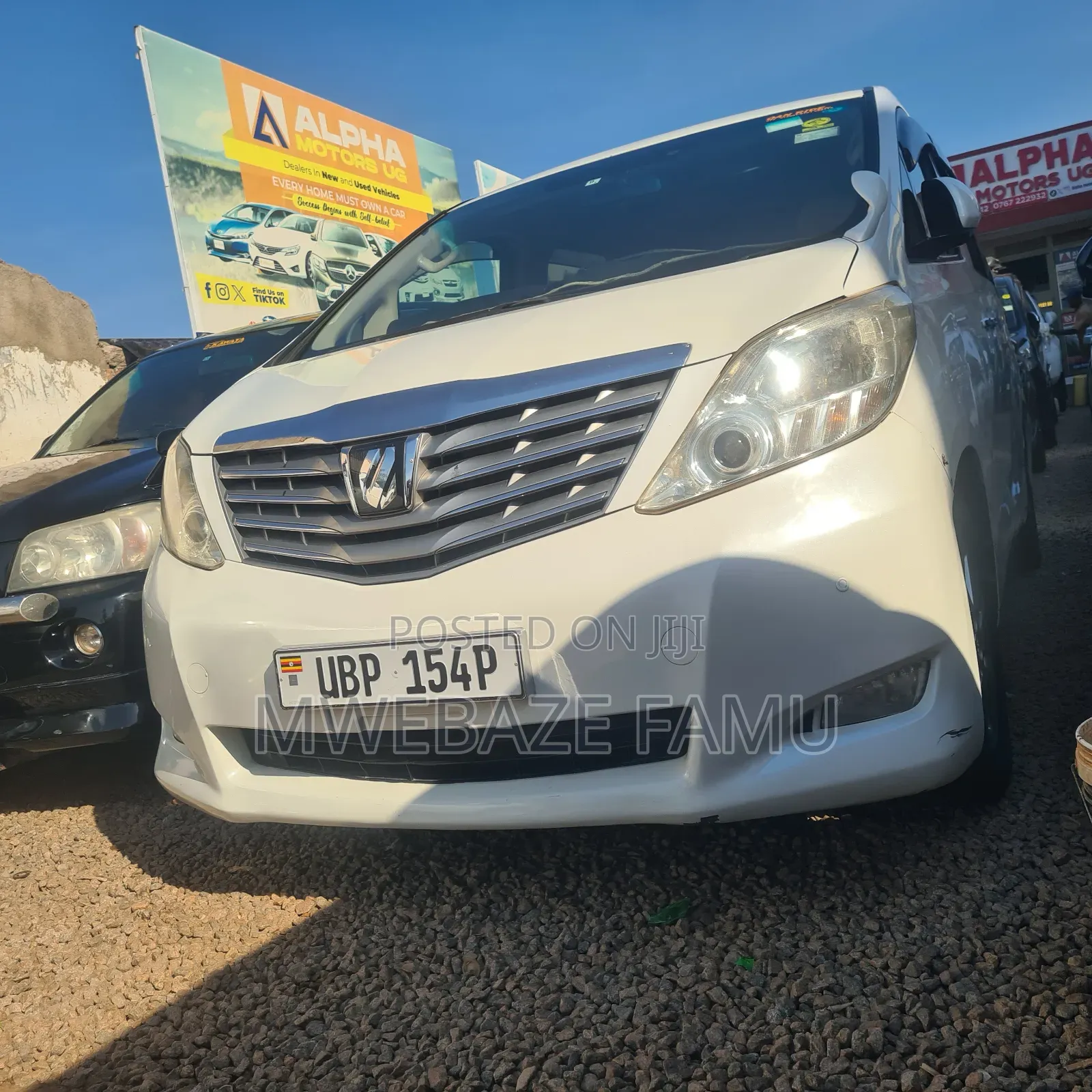 Toyota Alphard 2010 White