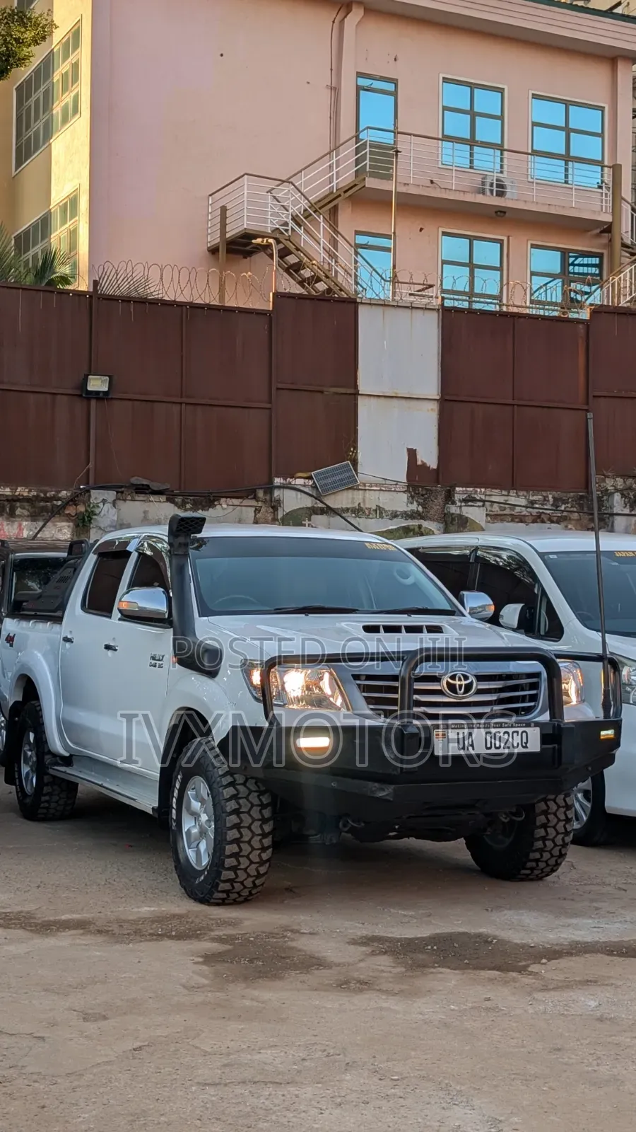Toyota Hilux 2012 White