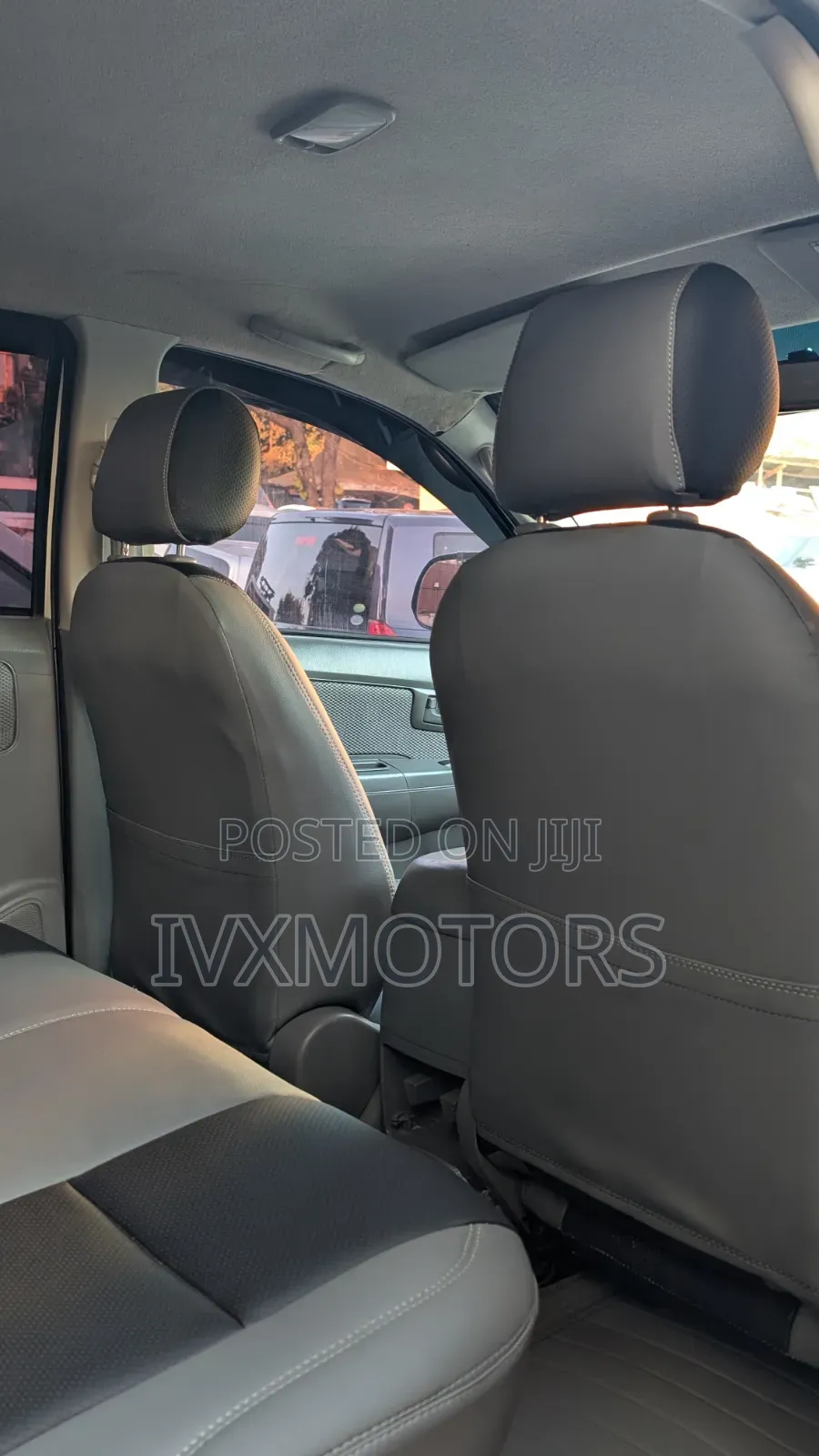 Toyota Hilux 2012 White
