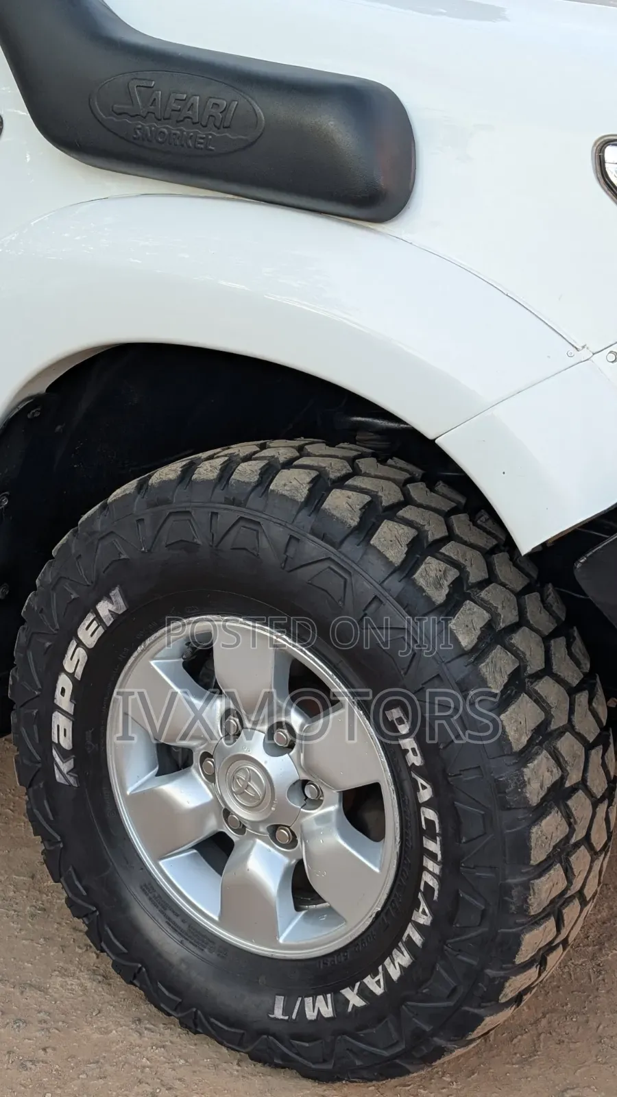 Toyota Hilux 2012 White