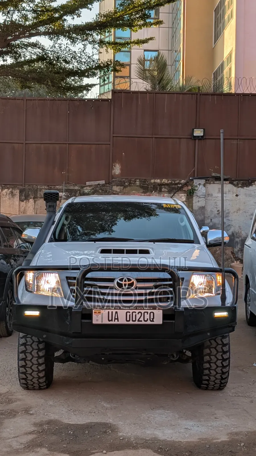 Toyota Hilux 2012 White