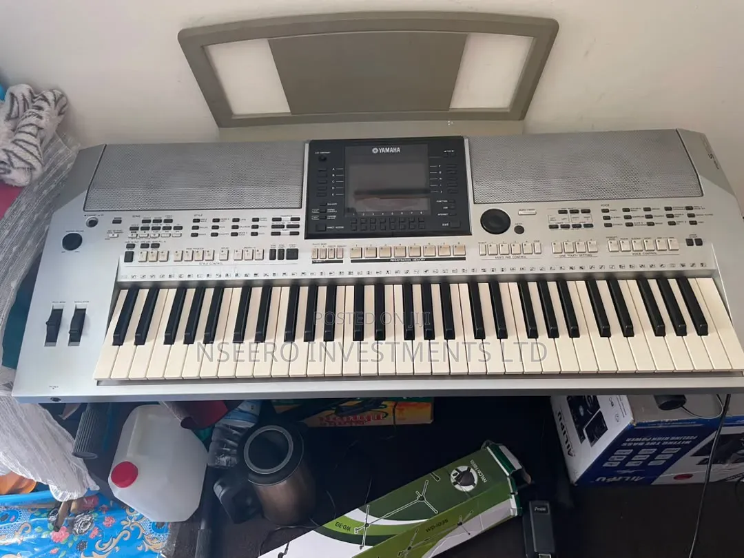 Yamaha PSR S900 Keyboard