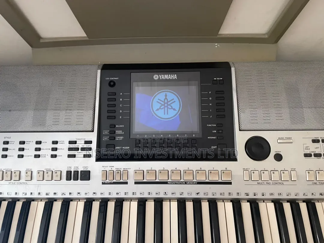 Yamaha PSR S900 Keyboard