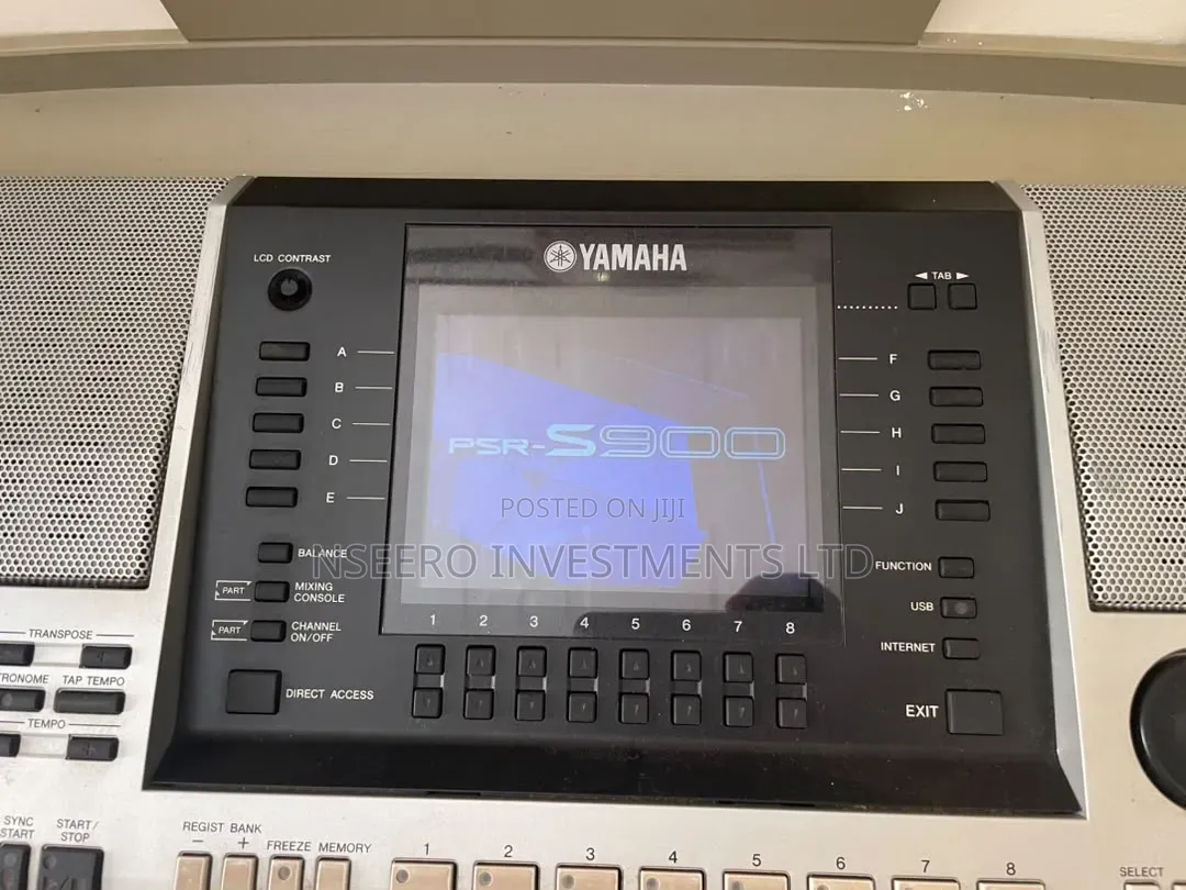 Yamaha PSR S900 Keyboard