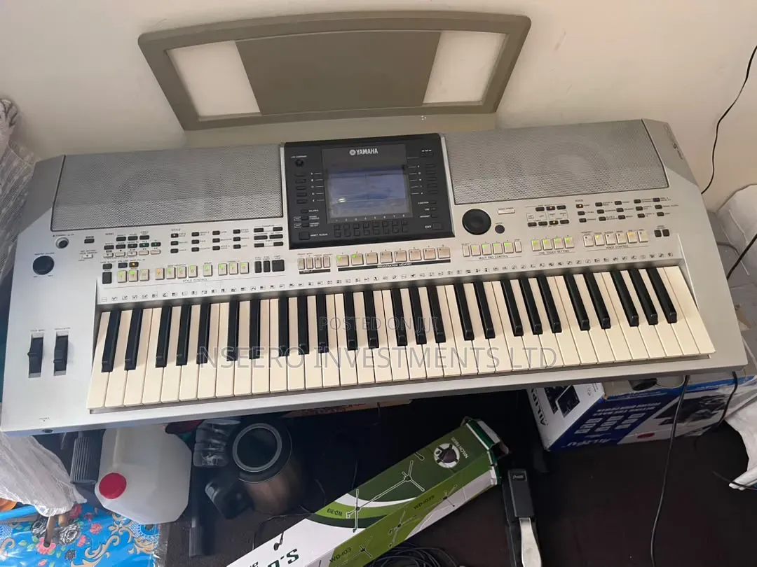 Yamaha PSR S900 Keyboard