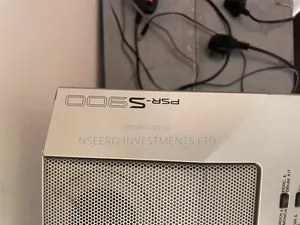 Yamaha PSR S900 Keyboard