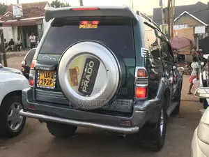 Toyota Land Cruiser Prado 2000 Green