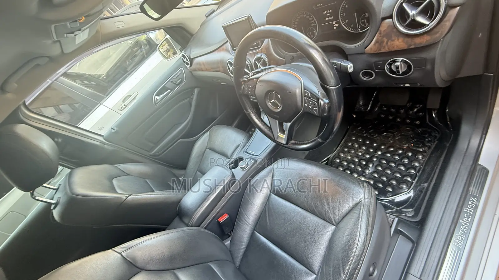 Mercedes-Benz B-Class B180 Petrol 2012 Silver