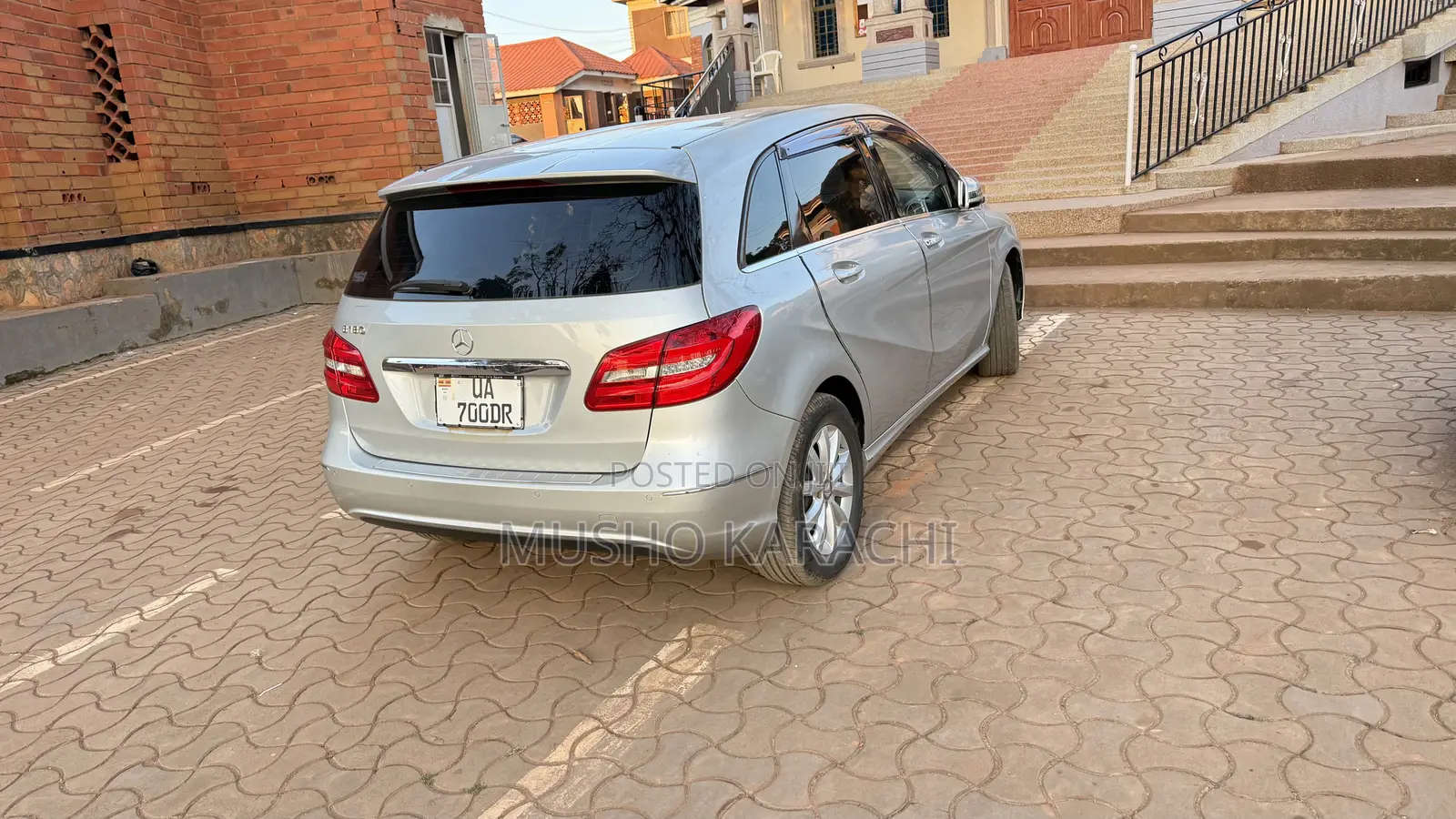 Mercedes-Benz B-Class B180 Petrol 2012 Silver