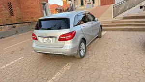 Mercedes-Benz B-Class B180 Petrol 2012 Silver