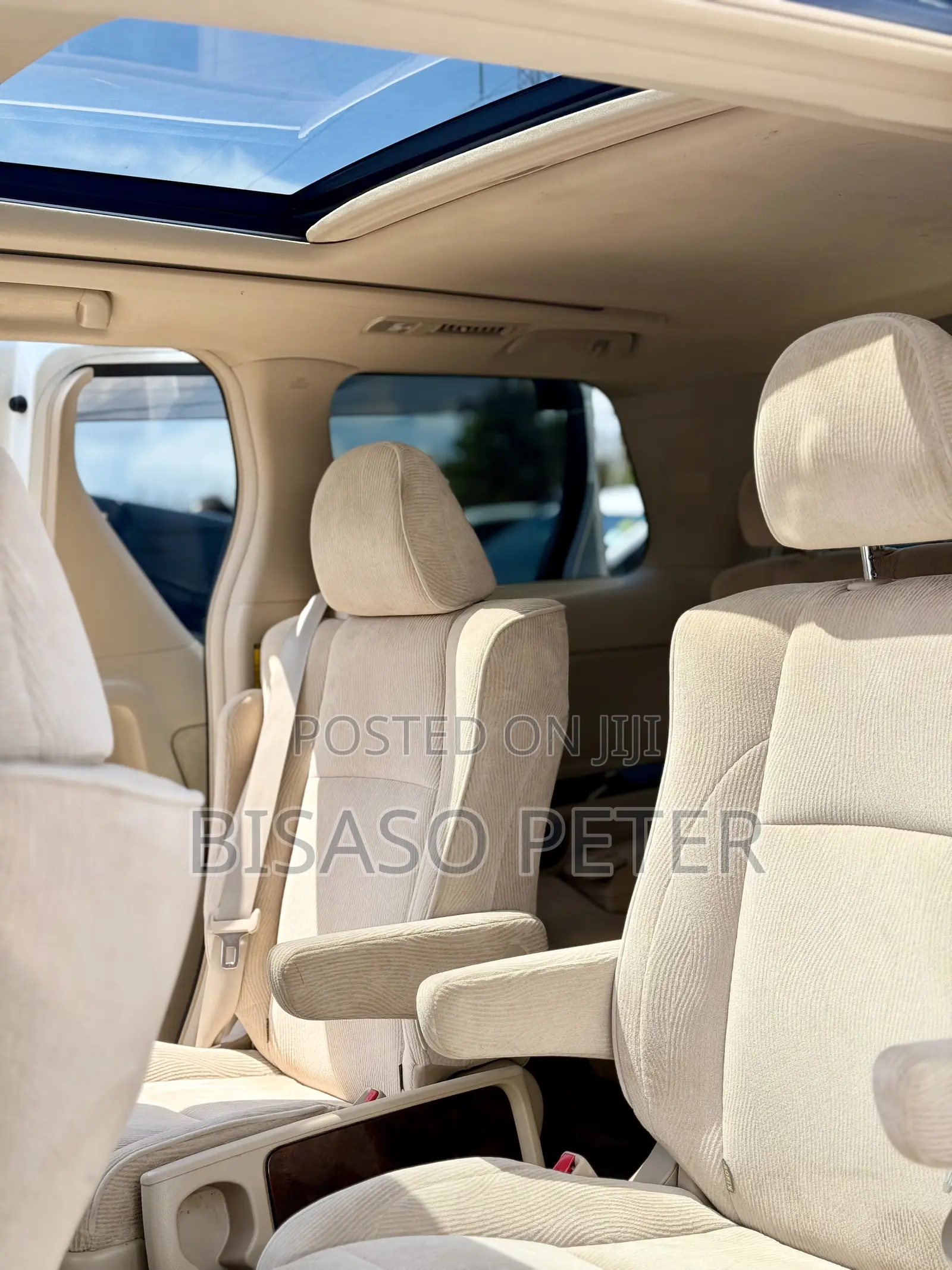 Toyota Alphard 2.4 Petrol AWD 2013 White