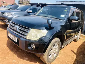 Mitsubishi Pajero 3.2 Di-Dc GLS 2010 Black