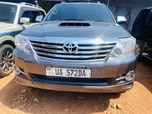 Toyota Fortuner 2.5 D RWD 2011 Gray