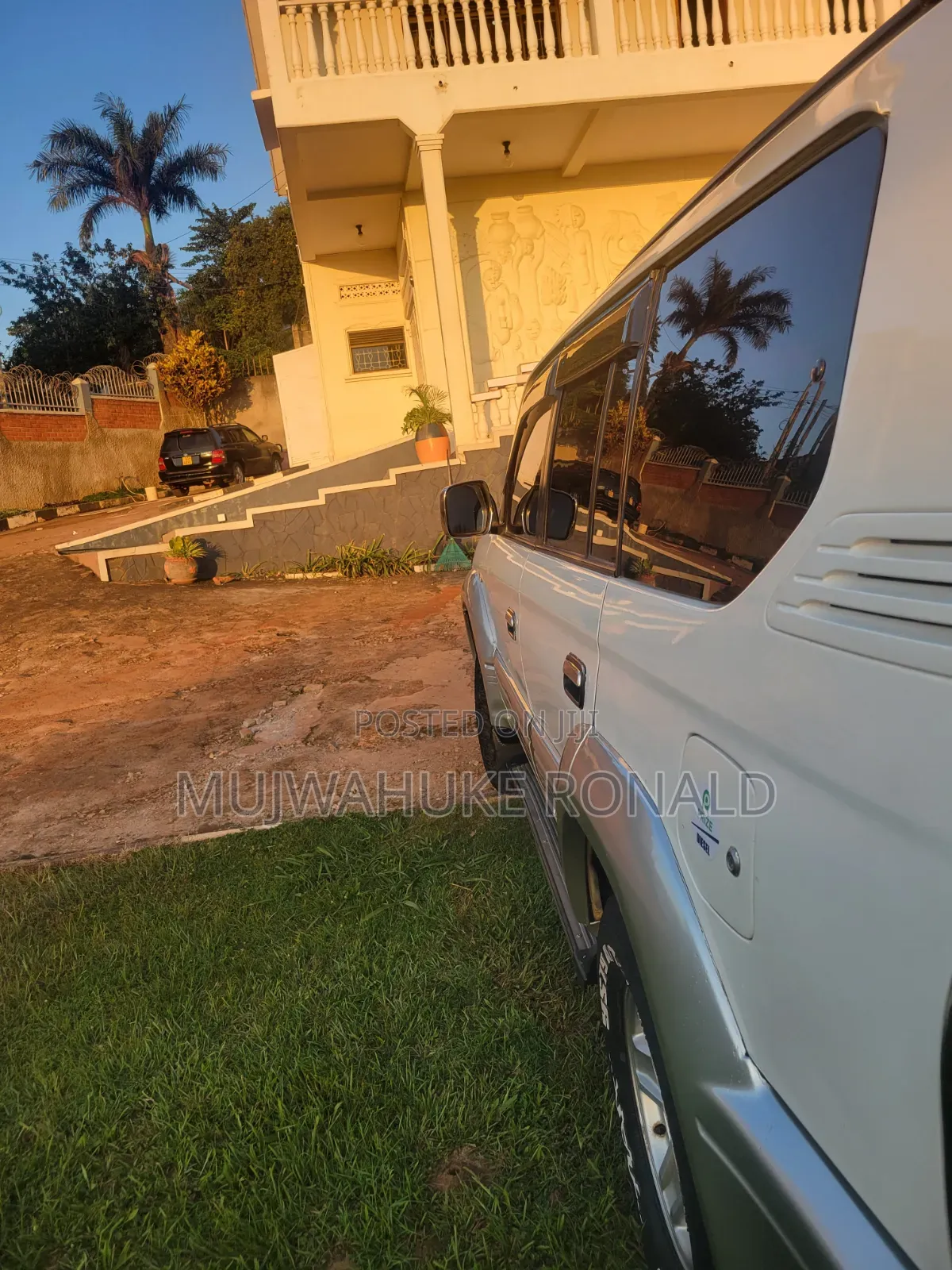 Toyota Land Cruiser Prado 2000 White