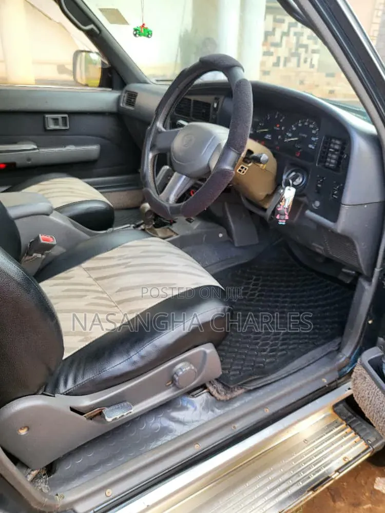 Toyota Hilux Surf 1993