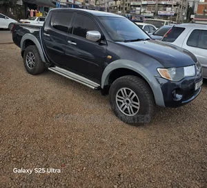 Mitsubishi L200 Double Cab 2.5 136hp 4WD 2007 Gray