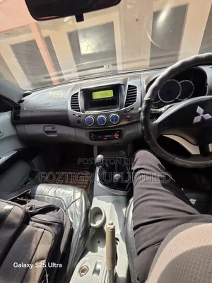 Mitsubishi L200 Double Cab 2.5 136hp 4WD 2007 Gray