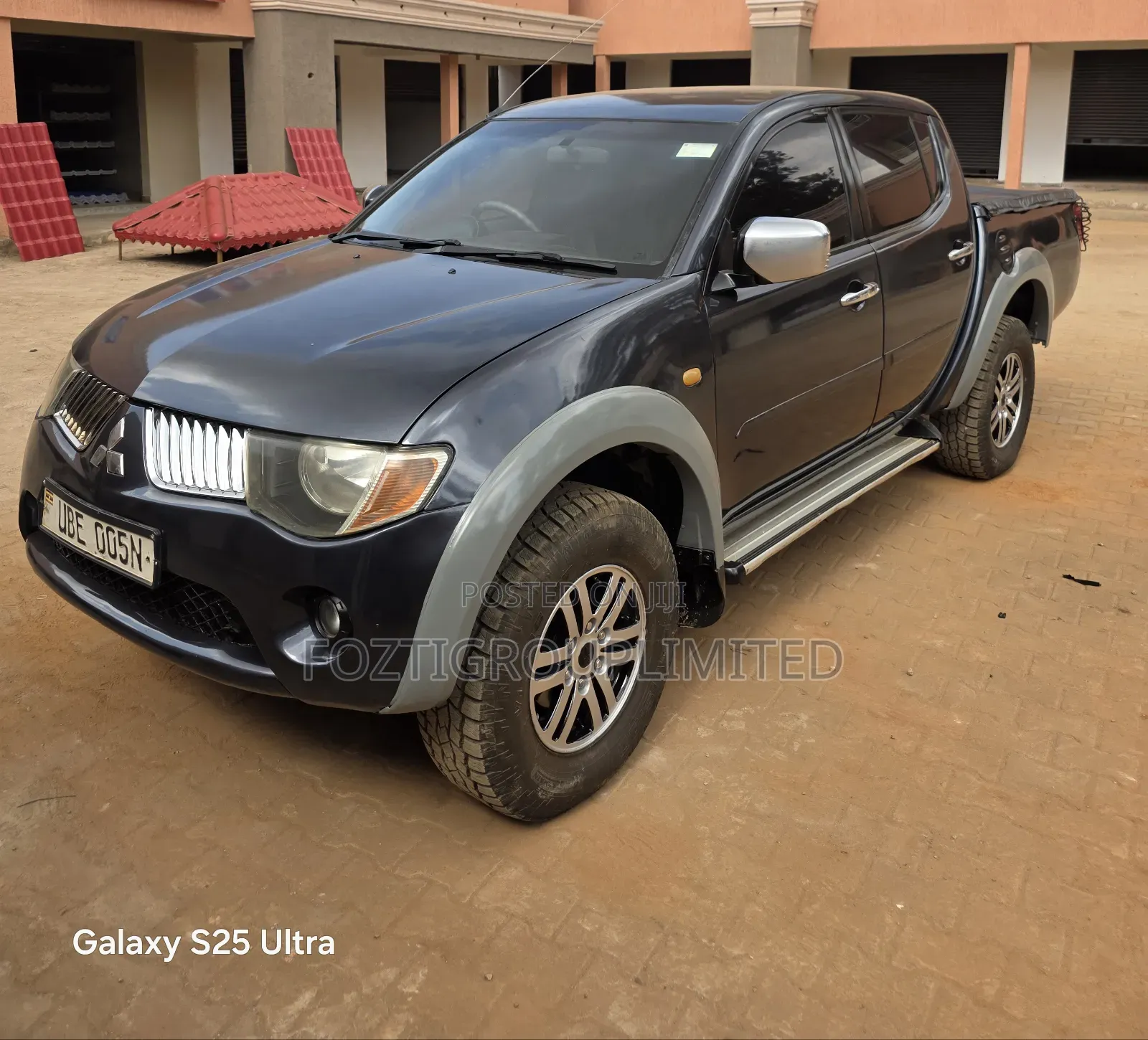 Mitsubishi L200 Double Cab 2.5 136hp 4WD 2007 Gray