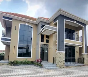 5bdrm Duplex in Muyenga, Central Division for rent