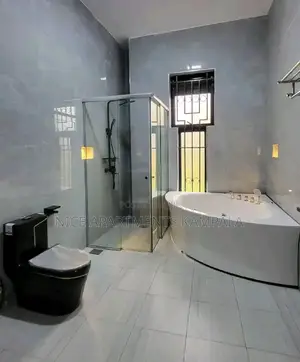 5bdrm Duplex in Muyenga, Central Division for rent