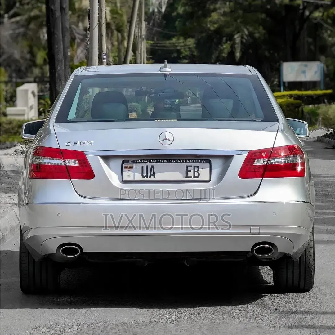 Mercedes-Benz E300 2013 Silver