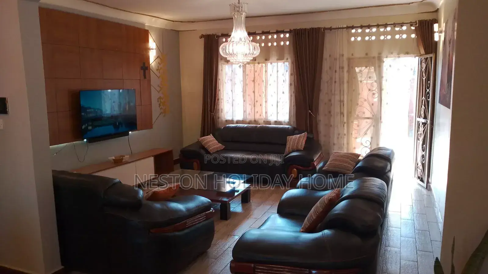Neston Holiday Home
