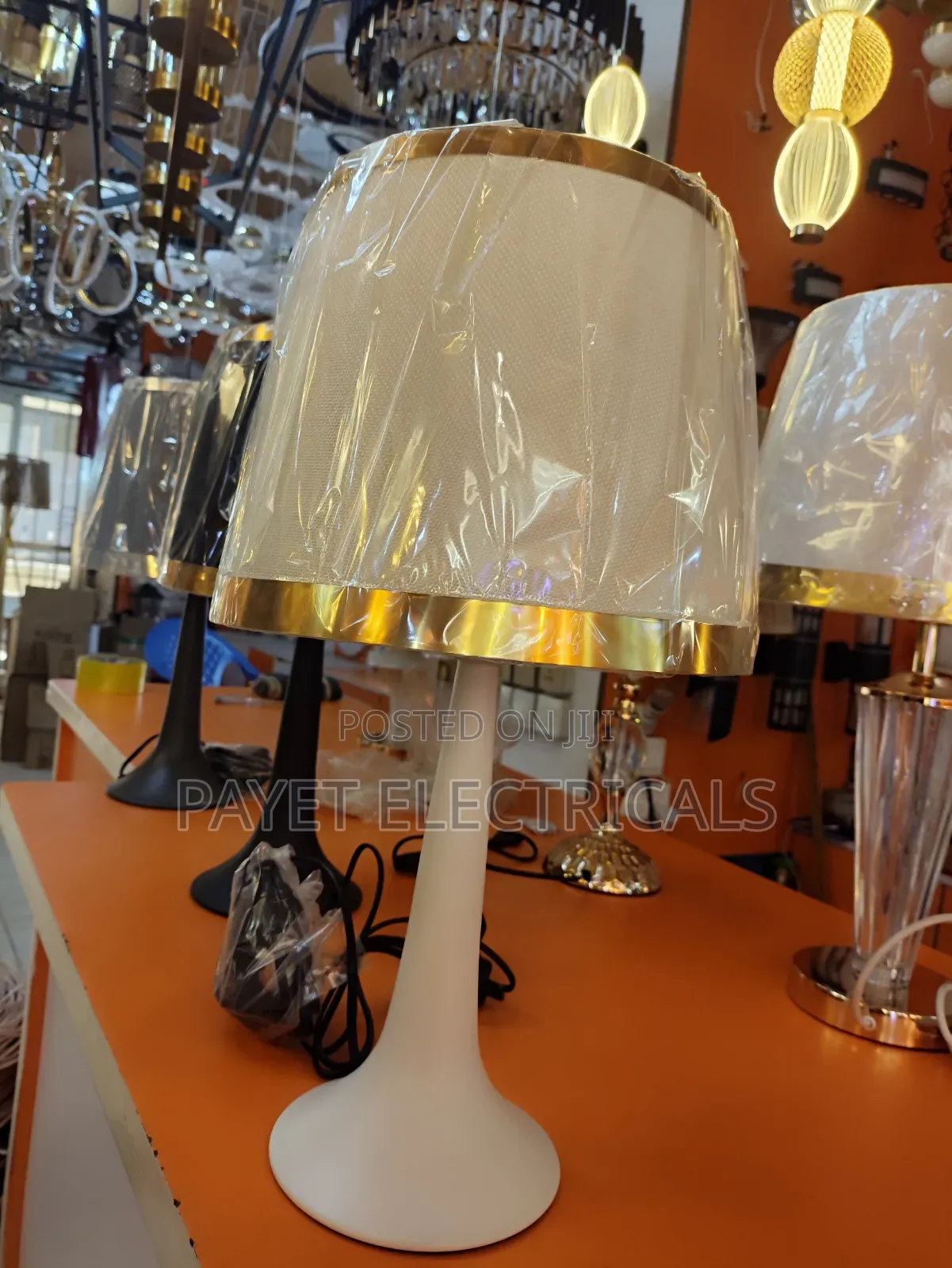 White/Gold Bedside Table Lamp