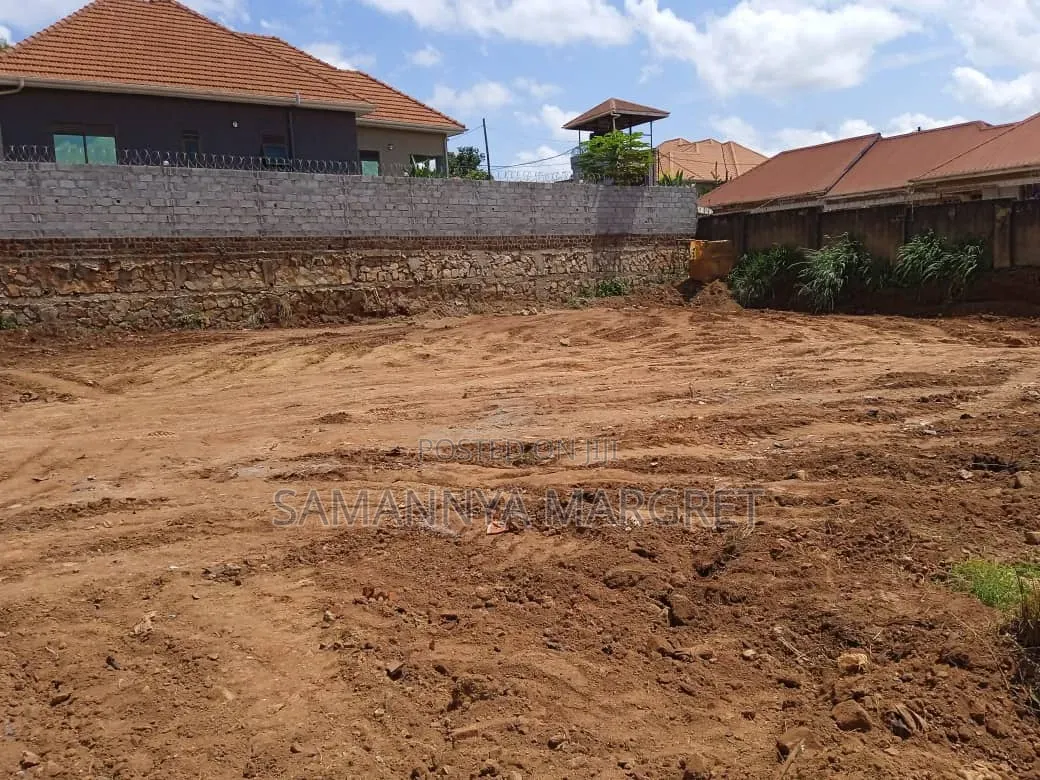 Land for Sell Located at Kitende