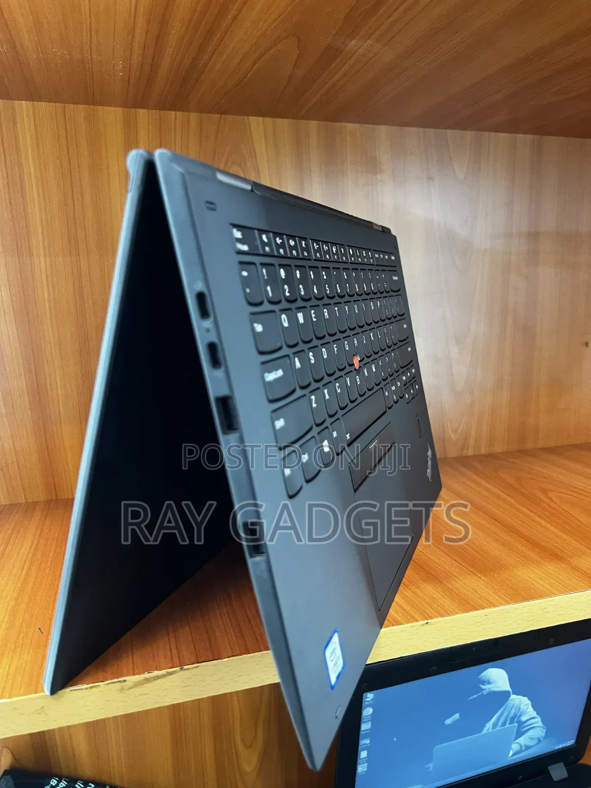 New Laptop Lenovo ThinkPad X1 Yoga 8GB Intel Core i7 SSD 256GB