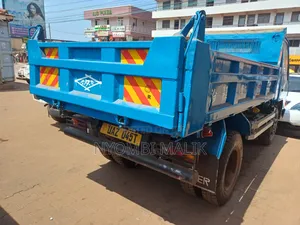 Mitisubishi Tipper